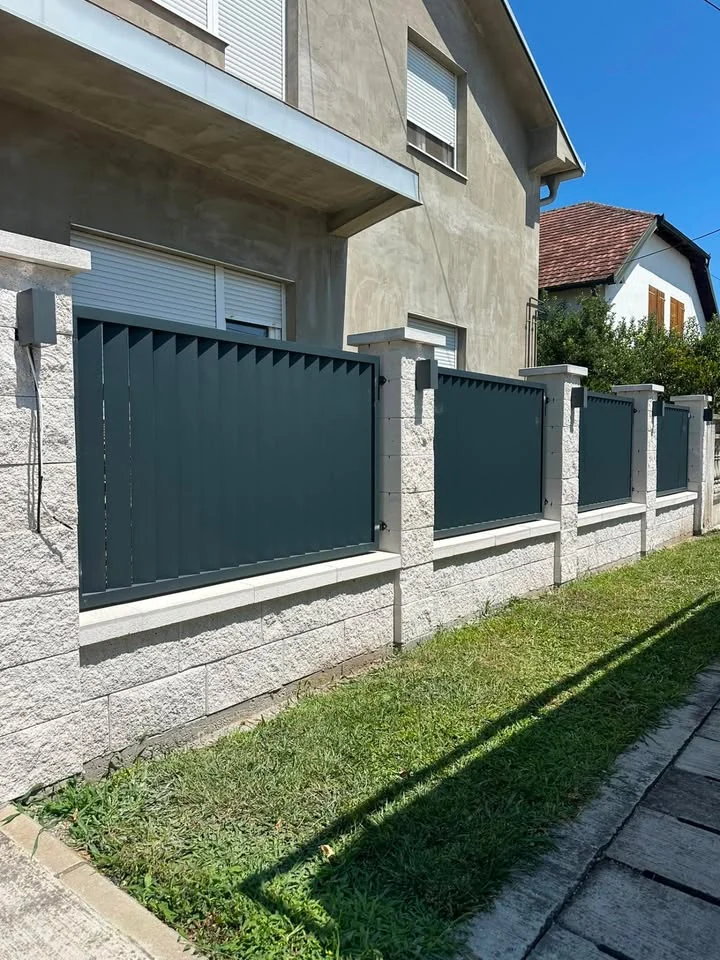 Pešačka i dvorišna kapija